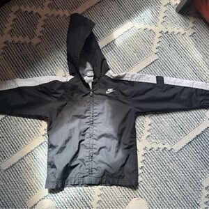 Nike Kid’s Size 5 Black with White Nylon & Mesh Lining Hooded Windbreaker Jacket